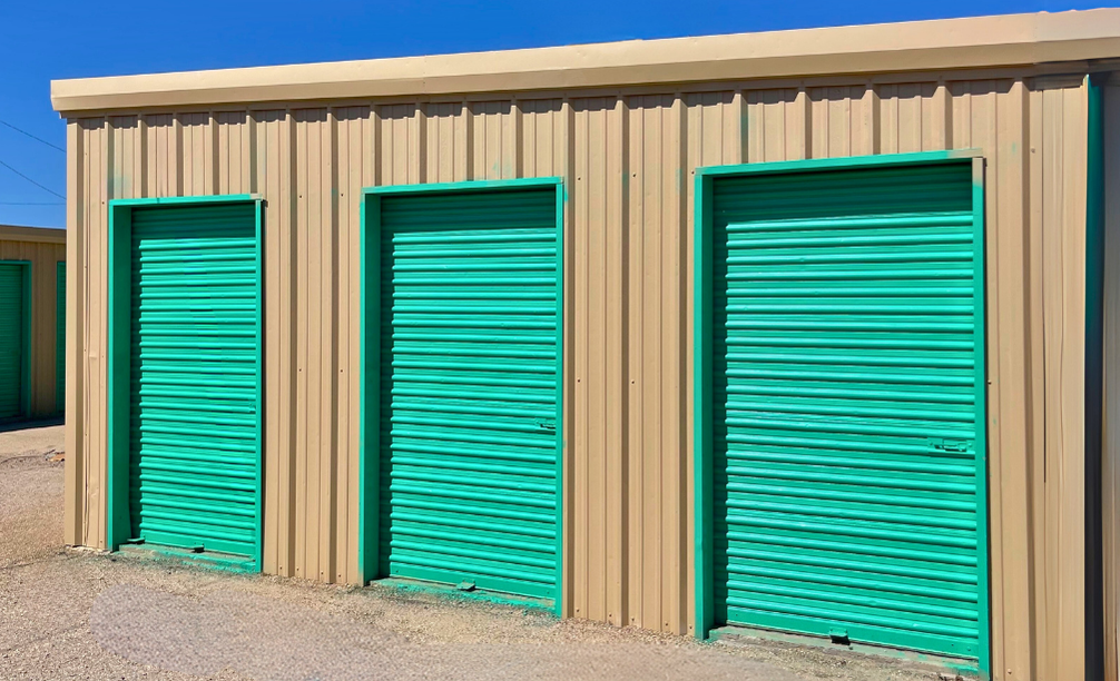 Spacious outdoor drive up units at self storage facility in Hobbs, NM, 1515 West Broadway Place